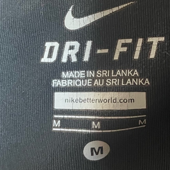 Nike Dri-Fit Black Capri Leggings Size M - Picture 4 of 4